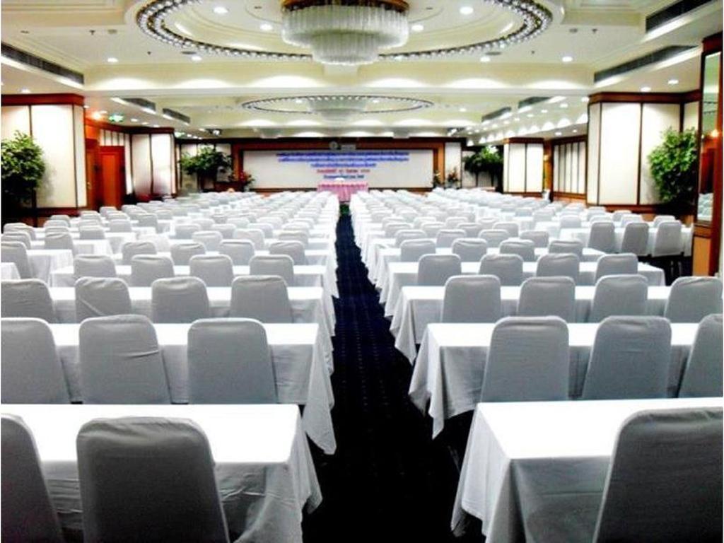 Grande Ville Hotel Bangkok Exterior foto