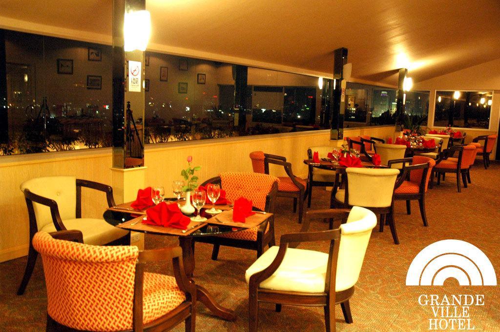 Grande Ville Hotel Bangkok Restaurant foto
